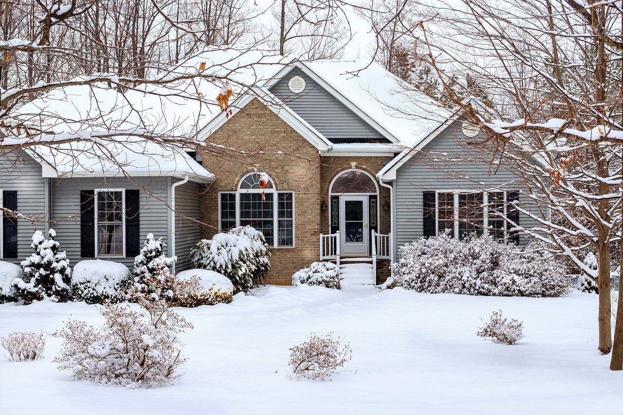 How does Snow and Ice Impact Your Roof